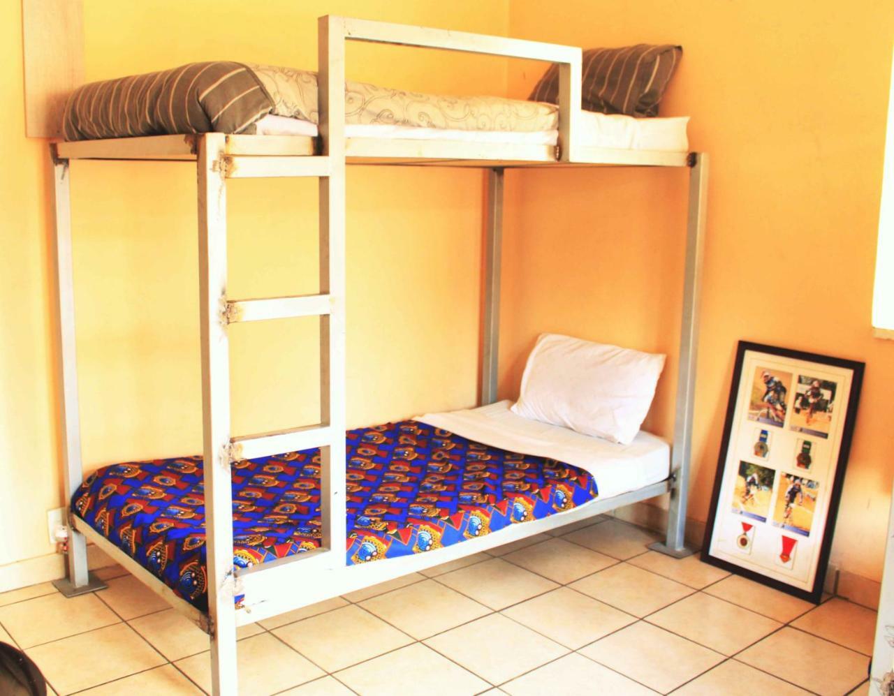 Hostel Urban Backpackers Johannesburg Exterior foto